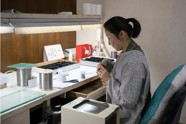 是啥呢？内江每年要送330万“头”乘飞机坐轮船到海外