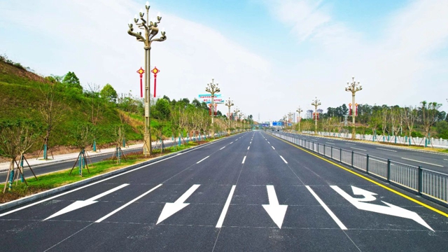 今天，内江这条全新主干道正式通车！