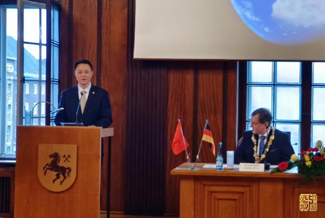 余先河率团赴欧洲开展经贸交流活动，努力实现携手共赢