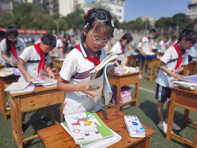 哇!这些孩子可说是“十八般武艺样样精通”(图31) 32.jpg