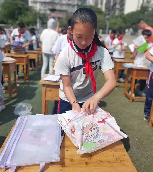 哇!这些孩子可说是“十八般武艺样样精通”(图42) 43.jpg