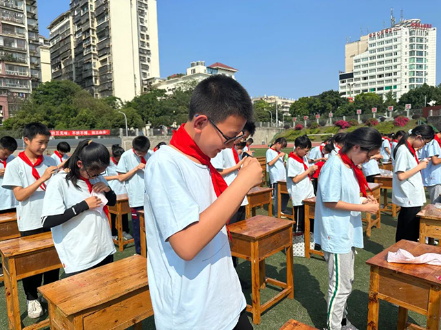 哇!这些孩子可说是“十八般武艺样样精通”(图47) 48.jpg