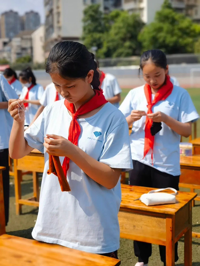 哇!这些孩子可说是“十八般武艺样样精通”(图48) 49.jpg