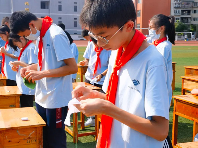 哇!这些孩子可说是“十八般武艺样样精通”(图50) 51.jpg