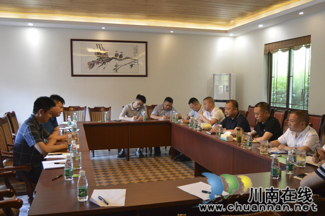 座谈会现场图片.jpg