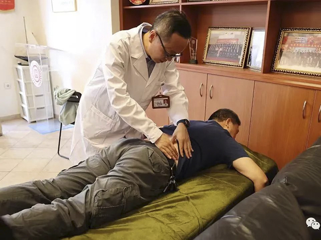 他们,带着中医药“周游”欧洲各国(图6) 6.jpg