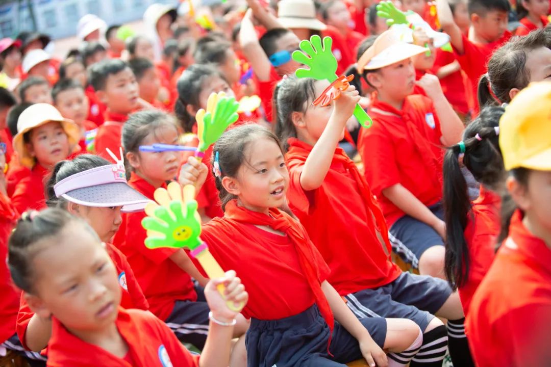 廿载芳华正青春 | 泸州十八中举行建校20周年庆典活动(图13) 13.jpg