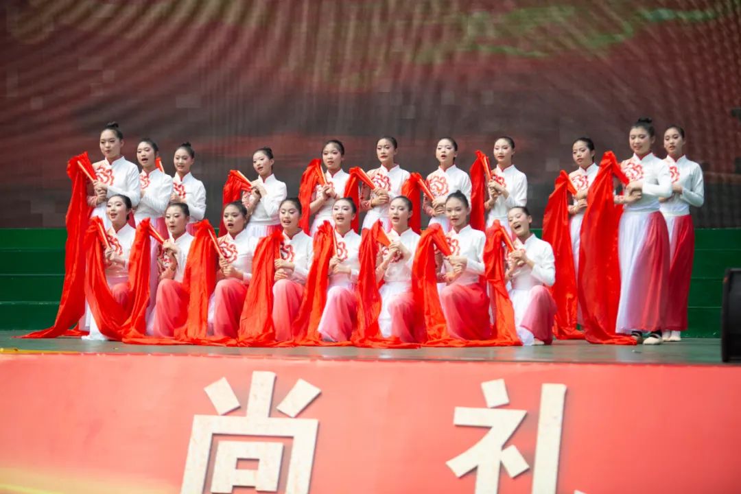 廿载芳华正青春 | 泸州十八中举行建校20周年庆典活动(图18) 18.jpg