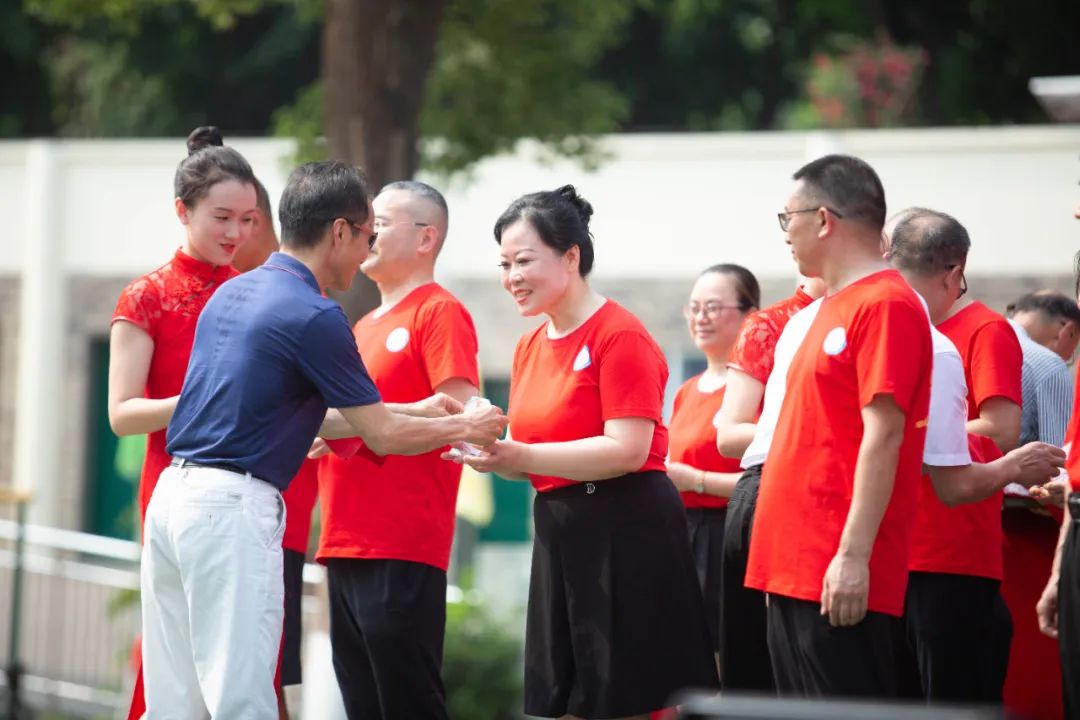 廿载芳华正青春 | 泸州十八中举行建校20周年庆典活动(图24) 24.jpg