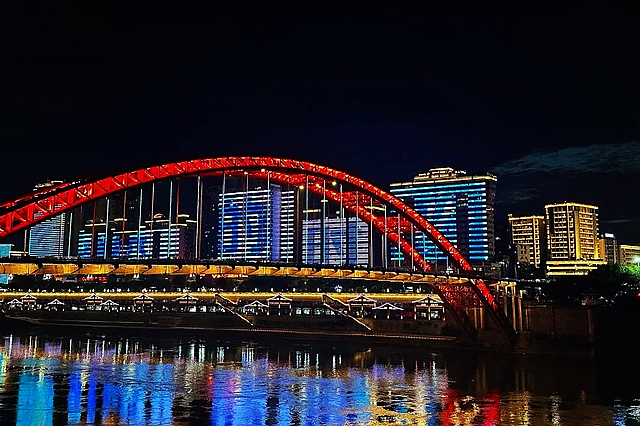 昨晚,宜宾全城沸腾!(图14) nEO_IMG_14.jpg