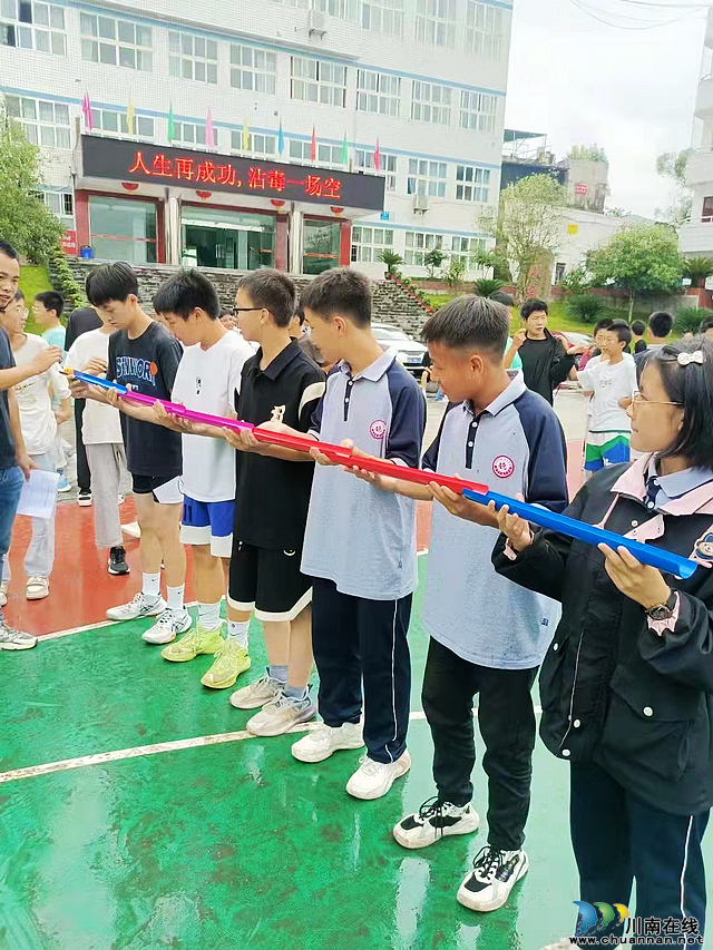 护国中学开展“我们的节日—端午”主题文化活动(图1) nEO_IMG_19f5112a0bef8121738471ec9af9d6e.jpg