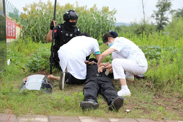 精彩!硬核!直击泸县2023反恐防暴演练现场(图14) 14.jpg