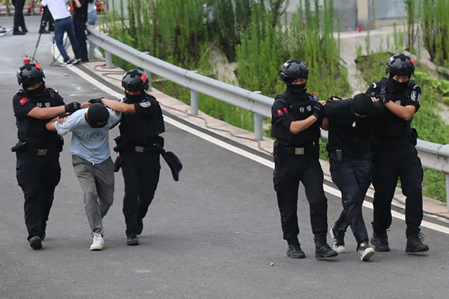 精彩!硬核!直击泸县2023反恐防暴演练现场(图29) 29.jpg