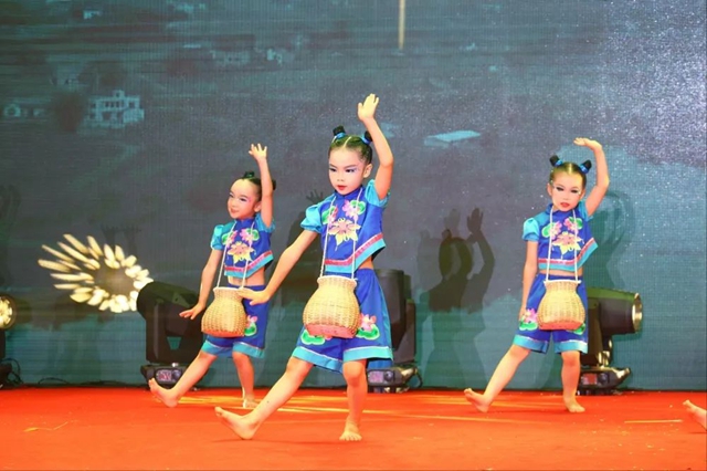 泸州40正当红,且看“萌娃赞家乡”(图19) 18.jpg