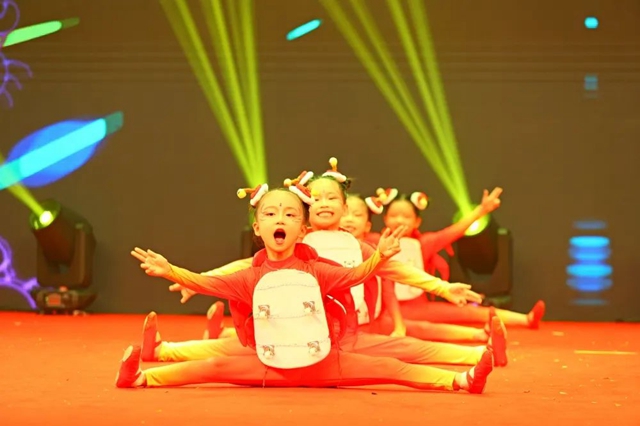 泸州40正当红,且看“萌娃赞家乡”(图35) 34.jpg