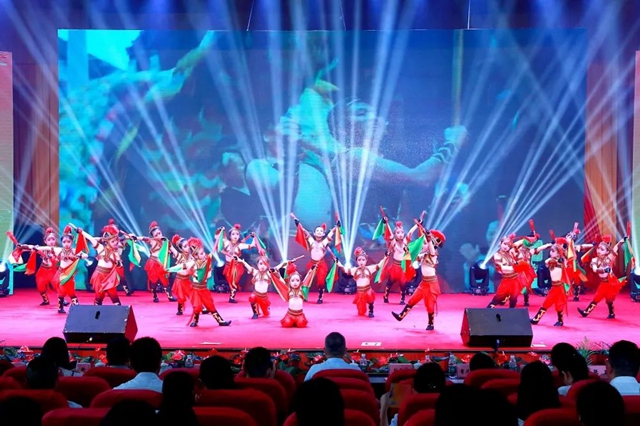 泸州40正当红,且看“萌娃赞家乡”(图39) 38.jpg