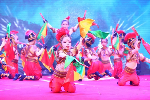 泸州40正当红,且看“萌娃赞家乡”(图41) 40.jpg