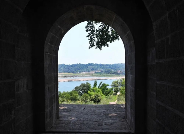 新华社镜头下的神臂城→(图8) 8.jpg