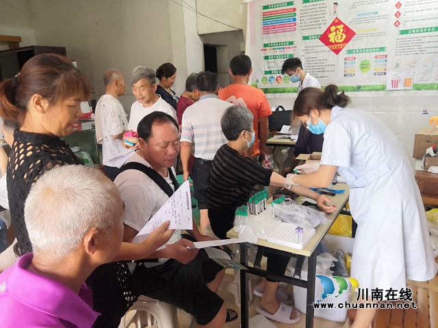 全民健康体检李泽平拍摄3.jpg