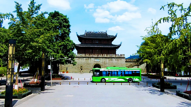 上大学，来泸州！公交伴你出行无忧~