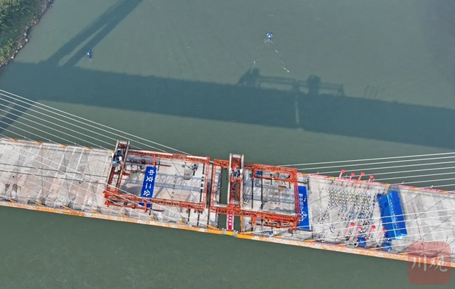 双向六车道!宜宾江安长江二桥正式合龙(图6) 6.jpg