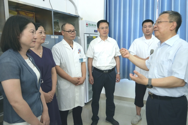 国家卫生健康委基层卫生健康司莅泸调研基层卫生健康综合试验区建设工作