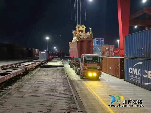 超210家企业通过泸州中欧班列出口(图2) 车2.jpg