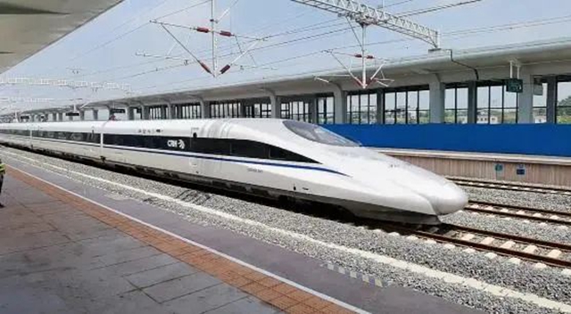 今日起，成都⇌泸州、绵阳⇌泸州加开多趟班列