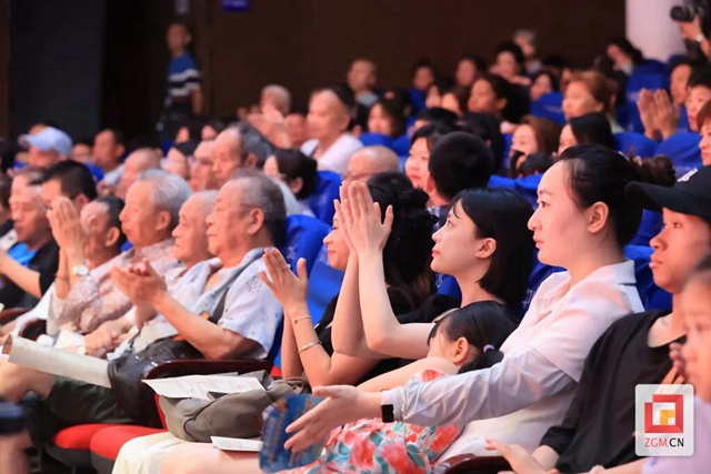 小师弟、小师妹 川剧练得如何了?(图2) 640 (2).jpg