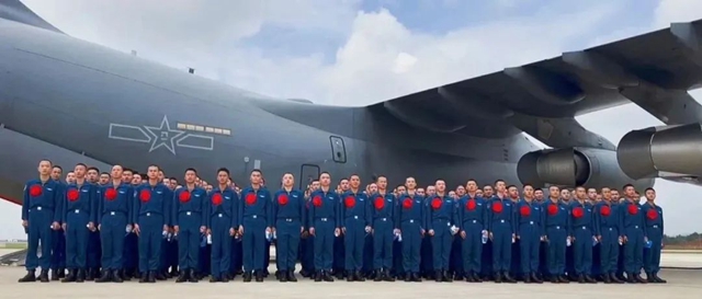 太酷啦!13名泸州学子乘坐运-20去空军航空大学报到(图5) 空军5.jpg