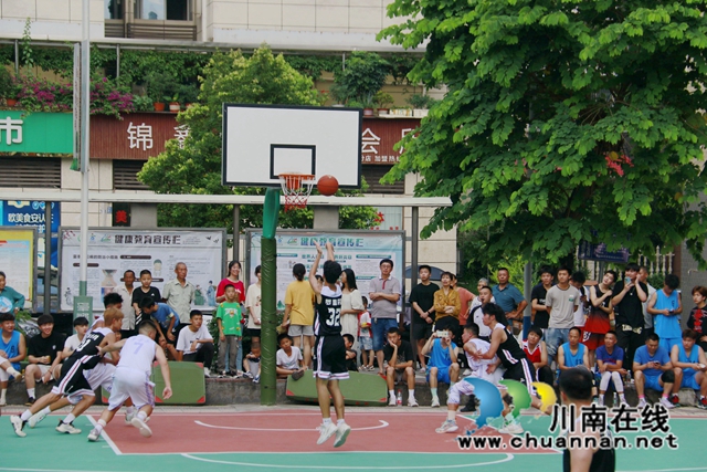 龙马潭:“村BA”火热开赛,点燃乡村夏日激情(图5) _26A5442.jpg