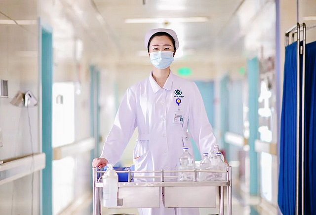 快看,西南医大附院的“多巴胺穿搭”(图4) nEO_IMG_4.jpg