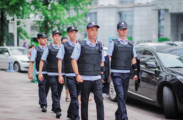 快看,西南医大附院的“多巴胺穿搭”(图6) nEO_IMG_6.jpg