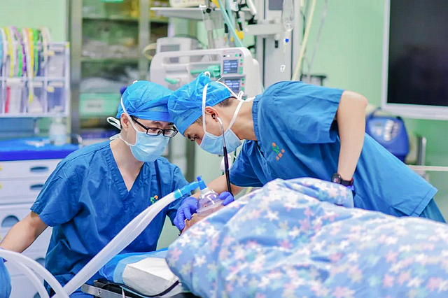 快看,西南医大附院的“多巴胺穿搭”(图13) nEO_IMG_13.jpg