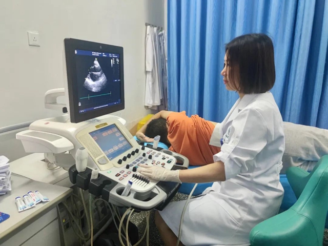 西南医大附院超声医生夏纪筑的“进阶路”丨从临床医生的“辅助”到“最佳战友”(图3) 640 (2).jpg