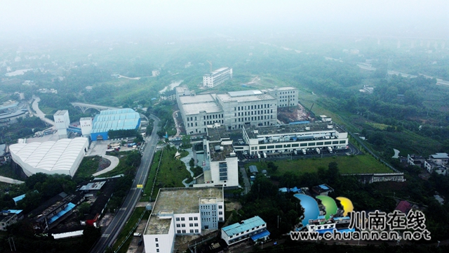 泸州市龙马潭区一棵树糕点食品厂+(1).JPG