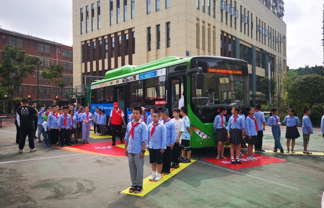 泸州公交158路、231路被命名为“2022-2023年度泸州市青年文明号”(图11) 11.jpg