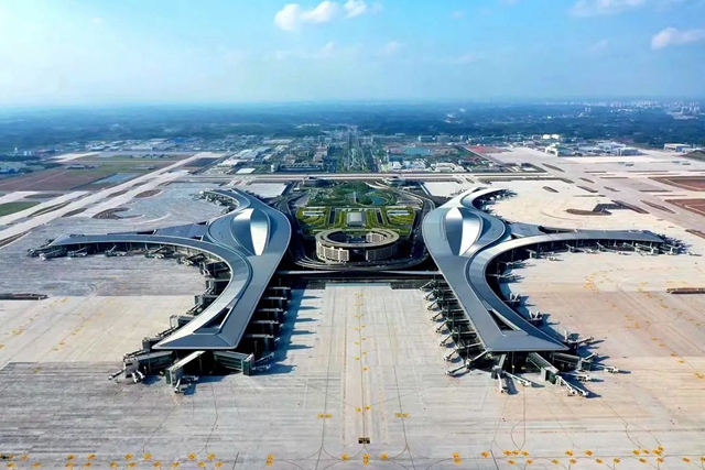 距离通车又近一步 成宜高铁全线站房主体工程完工！