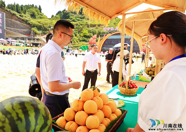 2023年中国农民丰收节暨古蔺县第二届高粱丰登节开幕(图4) nEO_IMG_4.jpg