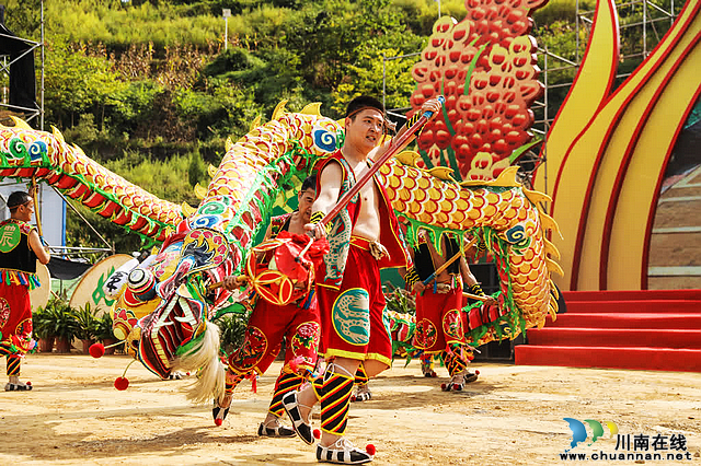 2023年中国农民丰收节暨古蔺县第二届高粱丰登节开幕(图5) nEO_IMG_5.jpg