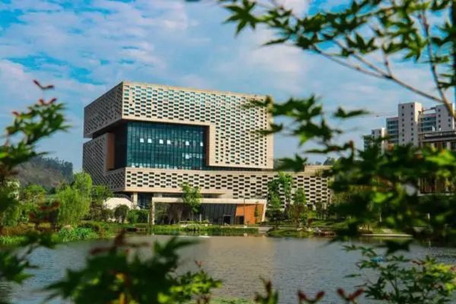 宜宾出台保障方案 确保大学城10万大学生有序开学