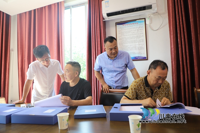 泸县玉蟾街道召开2023年省级安全社区建设复评现场评定会