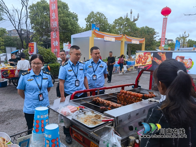泸县市场监管局：局所联动，“味”你护航！