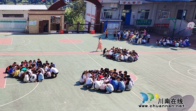 防震应急演练 筑牢安全防线 | 叙永正东中心校开展防震应急演练活动