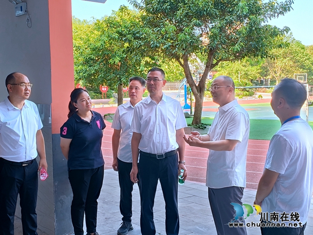 泸县政协副主席朱兵率队督导立石镇食品安全工作