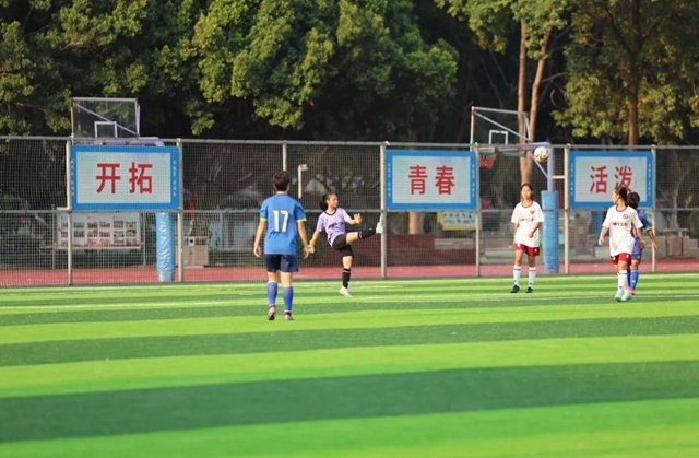 火热开赛!泸州市第一届青少年校园体育联赛足球精英赛(图10) 10.jpg