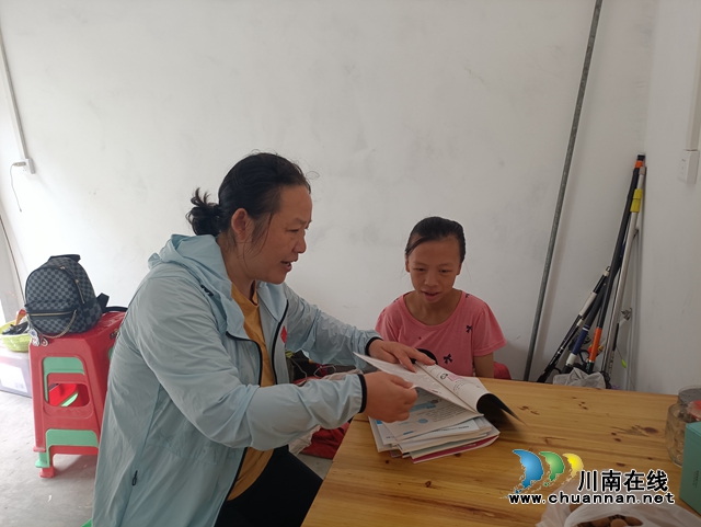 合江九支中学开展“送教下乡”关爱残疾儿童活动