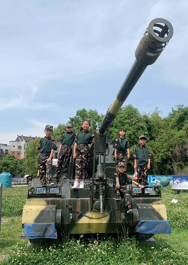 燃爆国庆必打卡地!泸州军事装备互动体验展9月23日震撼亮相泸州!(图8) 军事8.jpg