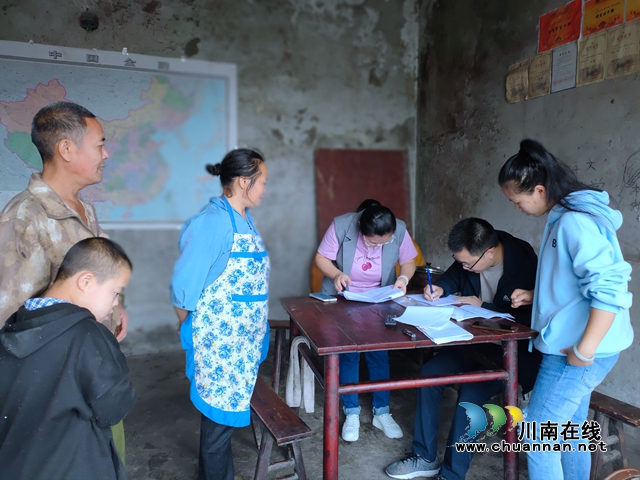 合江县总工会集中开展困难职工入户走访活动