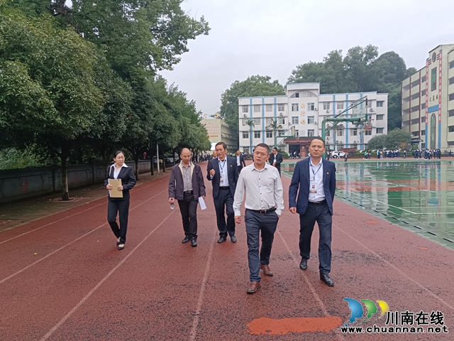 贵州赤水市育才学校到合江九支中学开展校际交流活动